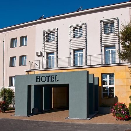 Brojan Hotel Jaworzno Buitenkant foto
